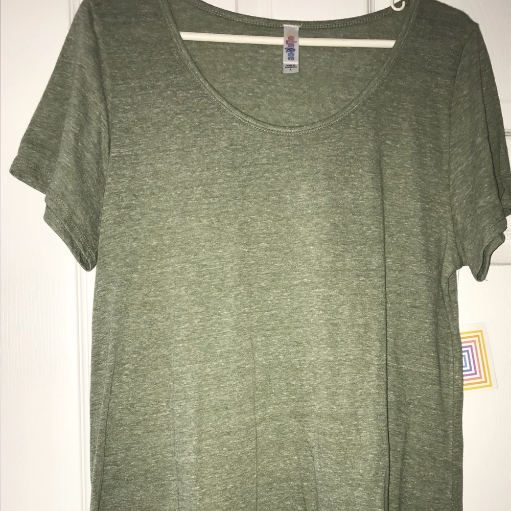 Brand New LuLaRoe Classic Tee